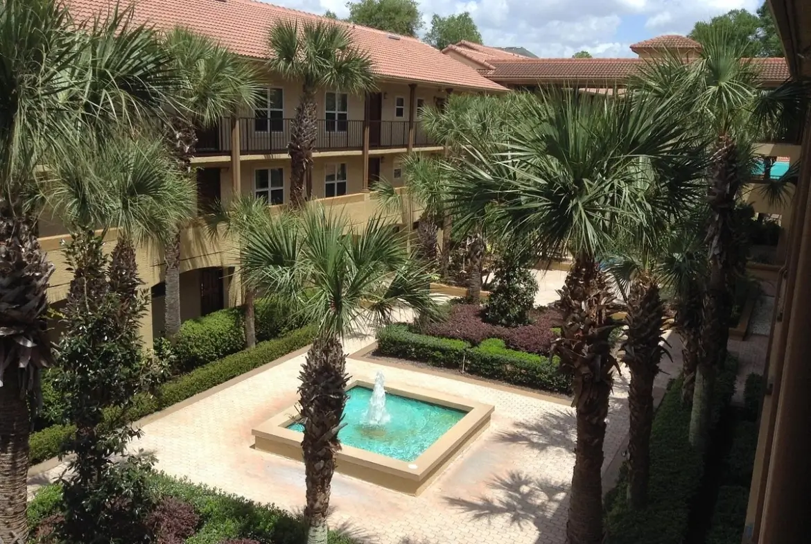 blue-tree-resort-at-lake-buena-vista-6
