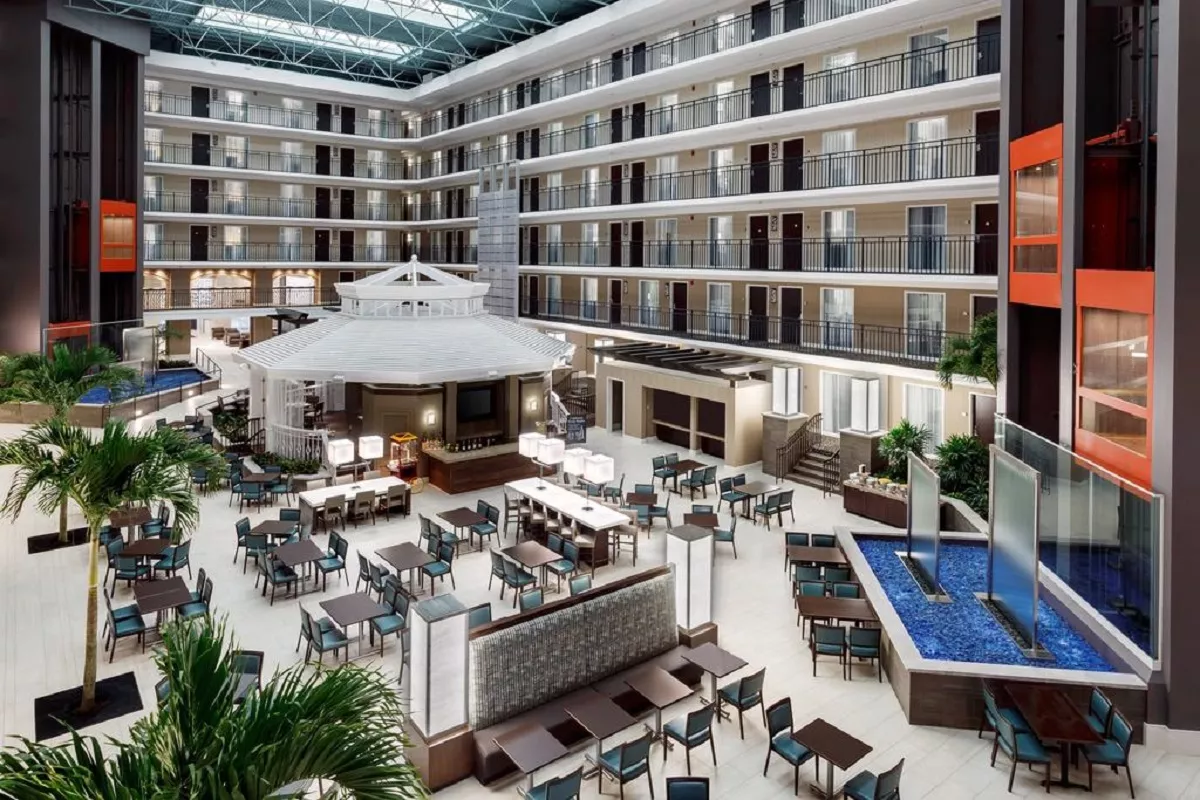 embassy-suites-by-hilton-lake-buena-vista-resort-2