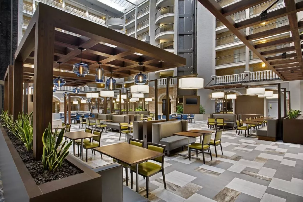 embassy-suites-by-hilton-orlando-international-drive-convention-center-2
