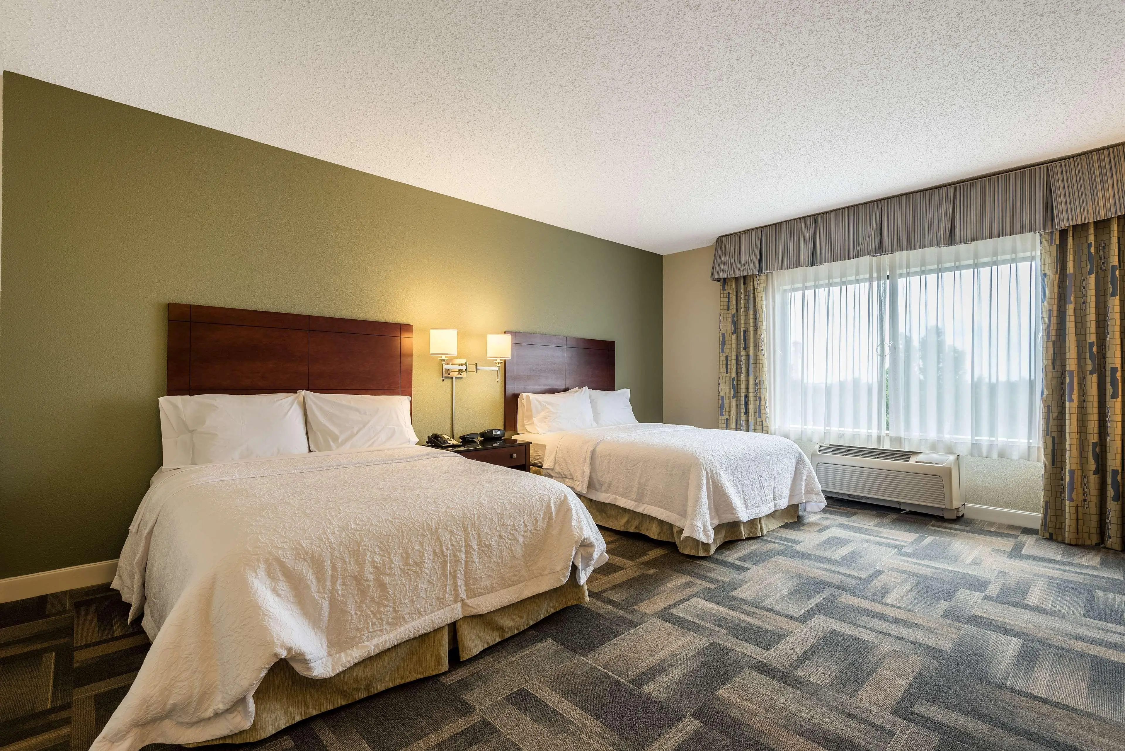 hampton-inn-&-suites-orlando-south-lake-buena-vista-2