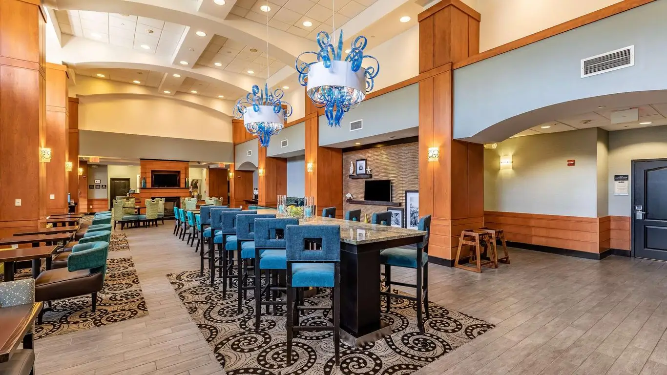 hampton-inn-&-suites-orlando-south-lake-buena-vista-3