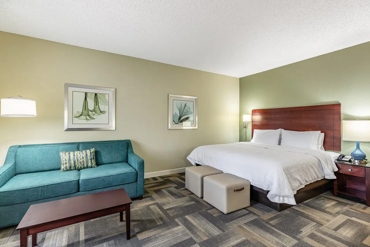 hampton-inn-&-suites-orlando-south-lake-buena-vista-4