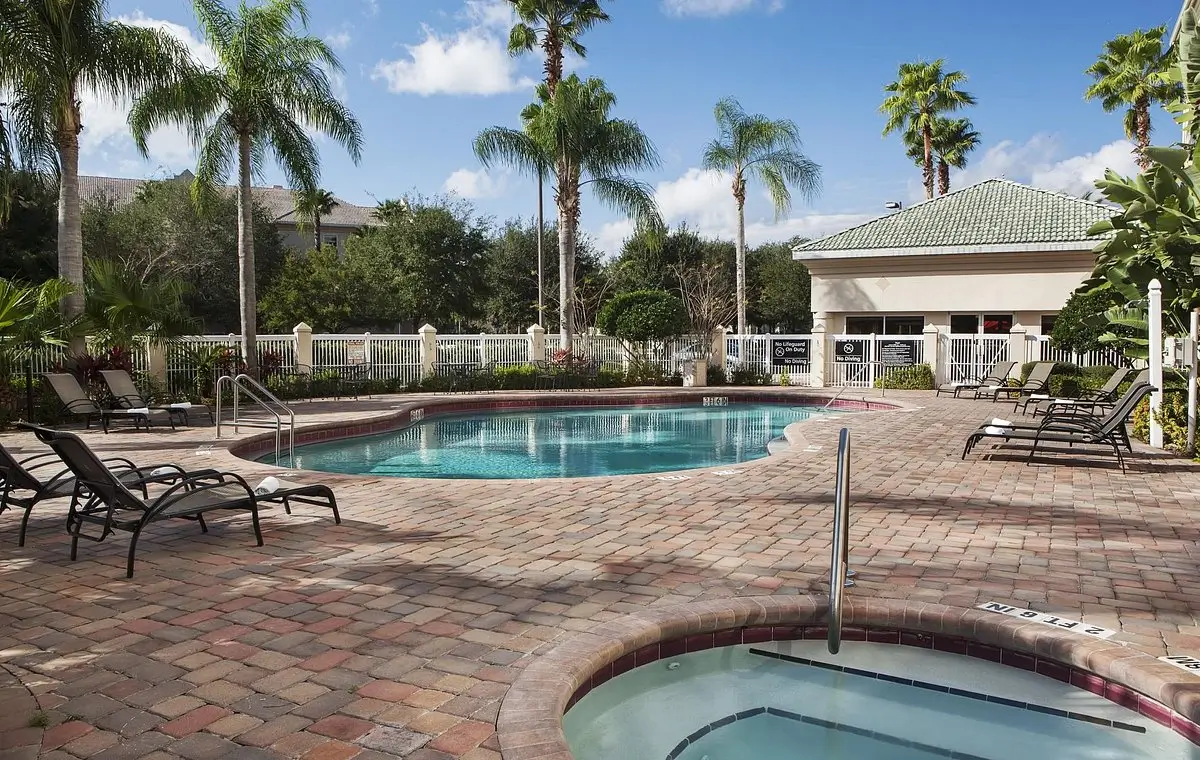 hampton-inn-&-suites-orlando-south-lake-buena-vista-5