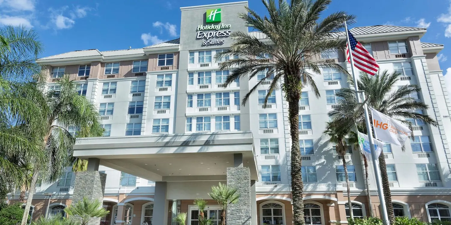 holiday-inn-express-&-suites-s-lake-buena-vista-2