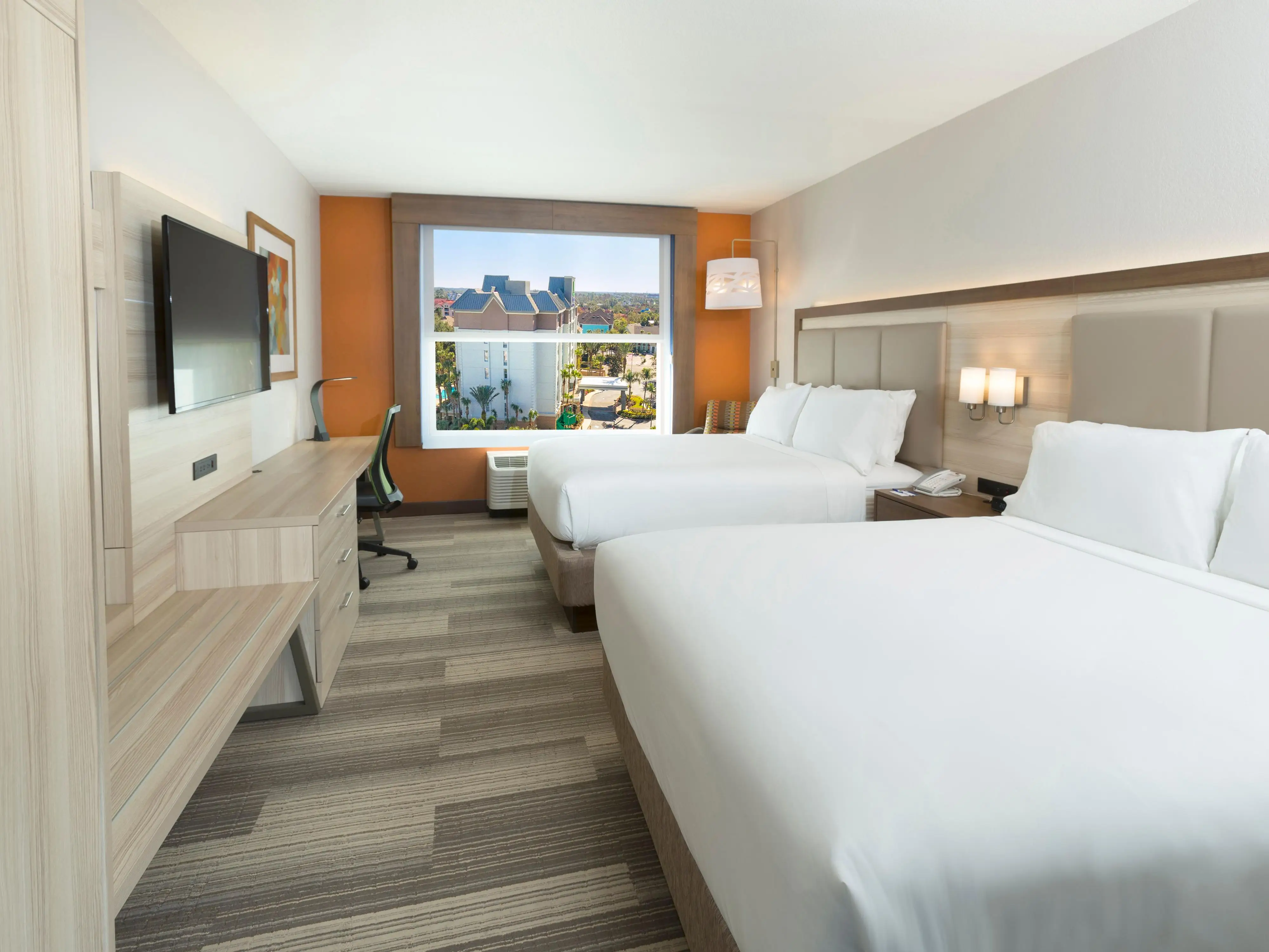 holiday-inn-express-&-suites-s-lake-buena-vista-3