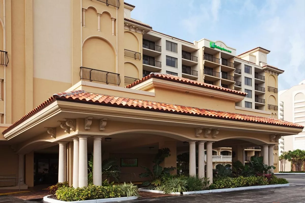 Holiday Inn Hotel & Suites Clearwater Beach