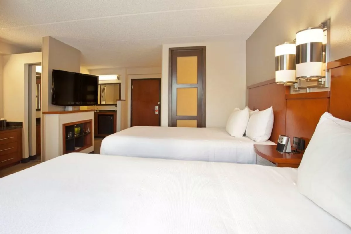 hyatt-place-across-from-universal-orlando-resort-3