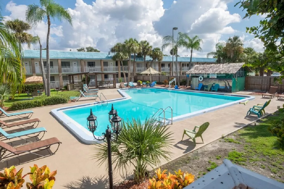 magnuson-hotel-clearwater-beach-5