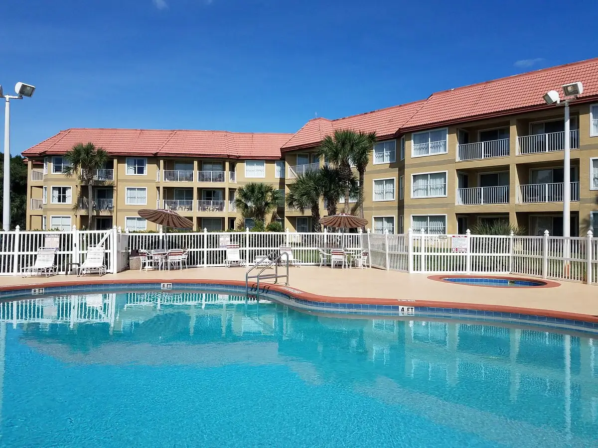 parc-corniche-condominium-resort-6