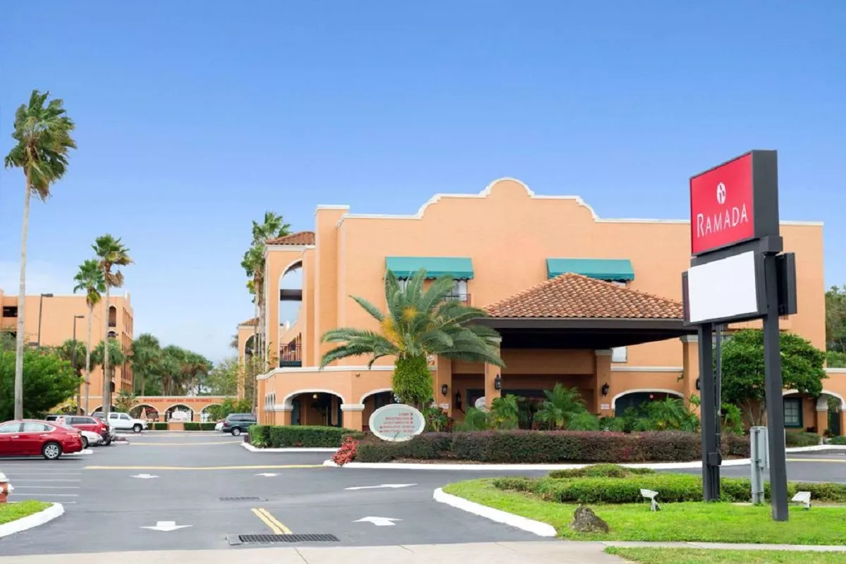 Ramada by Wyndham Kissimmee Downtown Hotel