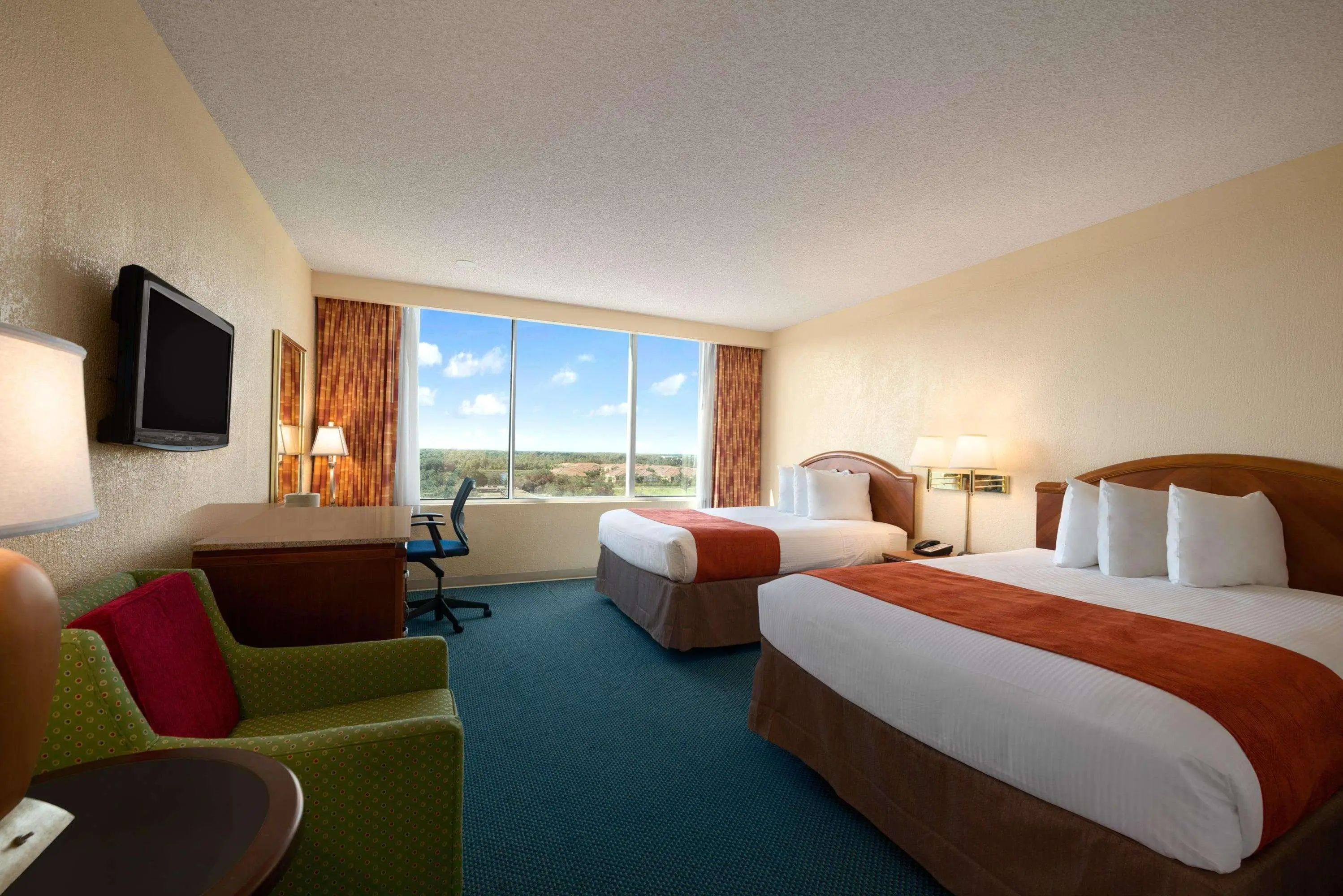 ramada-by-wyndham-kissimmee-gateway-2
