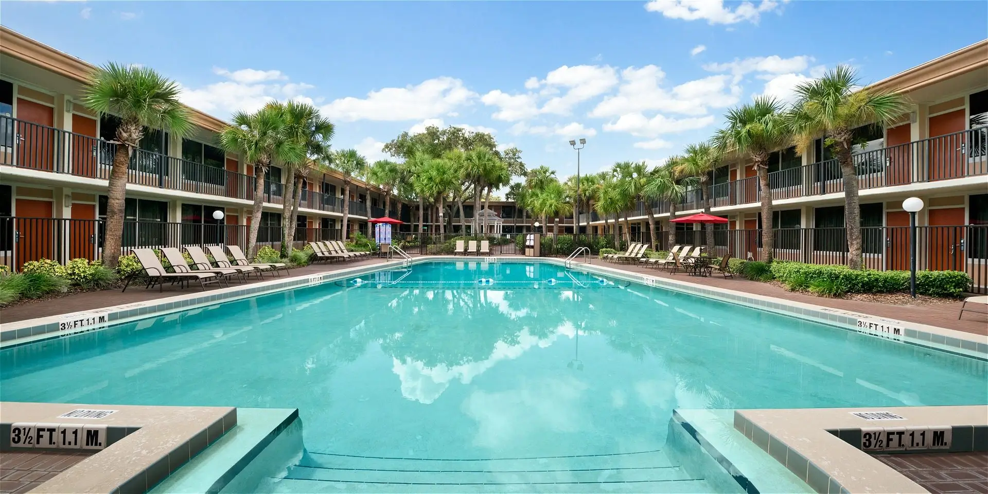 ramada-by-wyndham-kissimmee-gateway-3