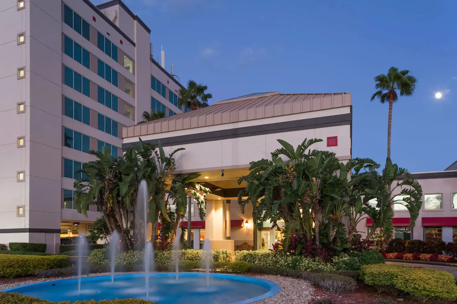 ramada-by-wyndham-kissimmee-gateway-4