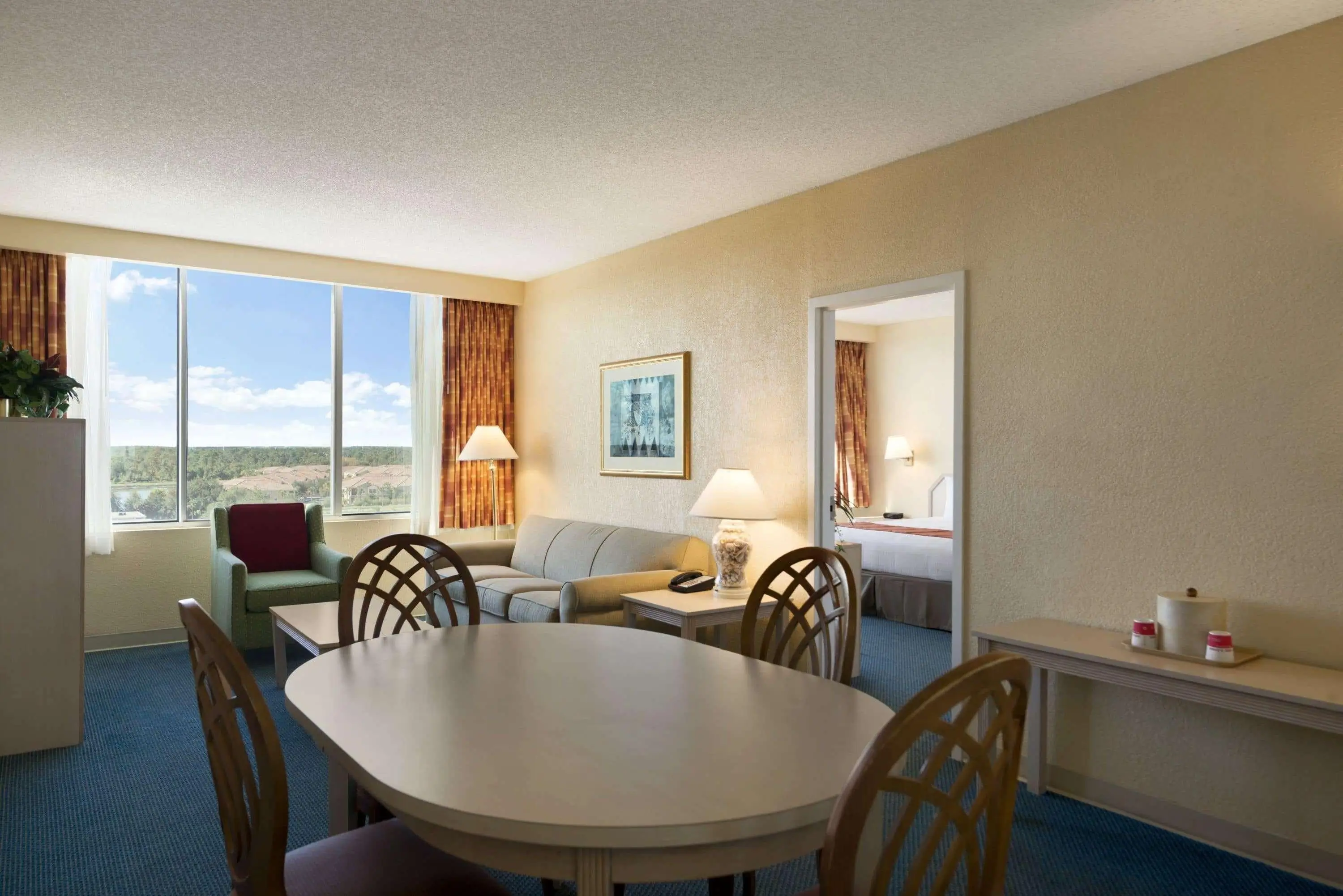 ramada-by-wyndham-kissimmee-gateway-5