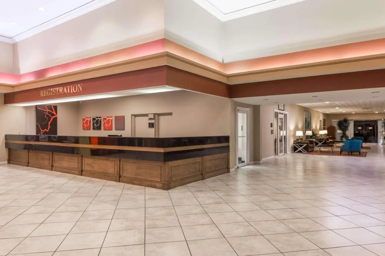 ramada-by-wyndham-kissimmee-gateway-6